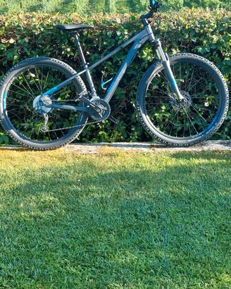 MTB CUBE TG. 14" (per perone alte da cm 147 a 160)