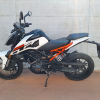 duke 125 ktm
