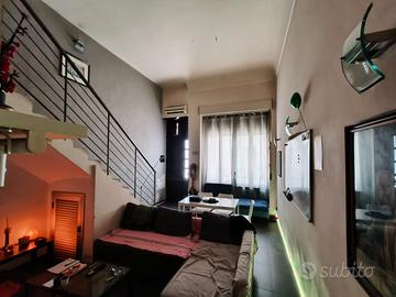 Casa indipendente su via principale vicino piazza