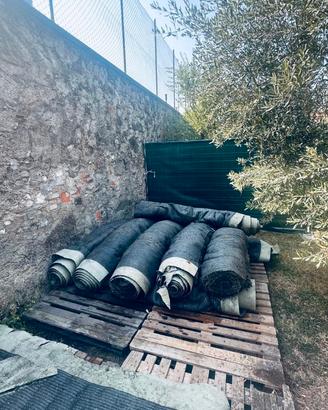Erba sintetica usata da campo da calcio OMAGGIO