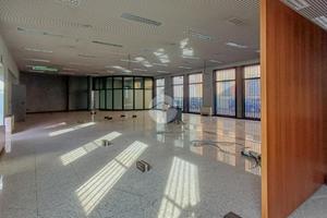 NEGOZIO A RIVOLTA D'ADDA