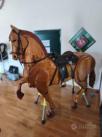 scultura di cavallo in legno dimensioni reali 