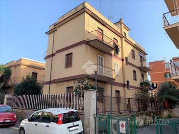 2 LOCALI A ROMA