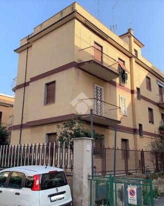 2 LOCALI A ROMA