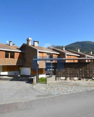 Appartamento di 80 m² con 3 locali e box auto a Va