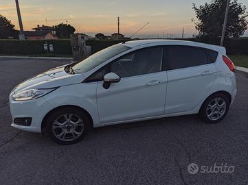 FORD Fiesta 1.5tdi OK NEOPATENTATI e distribuzione