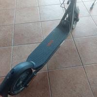 monopattino  ninebot