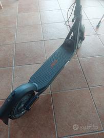 monopattino  ninebot