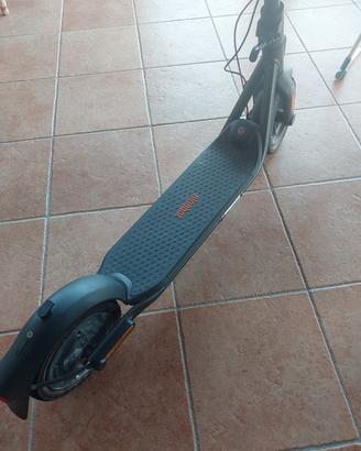 monopattino  ninebot