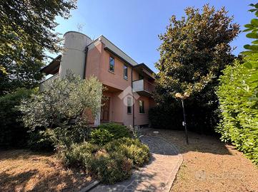 PORZIONE DI BIFAMILIARE A OSIO SOTTO