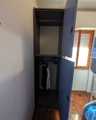 Armadio e cassettiera per cameretta