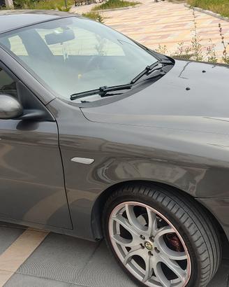 Alfa romeo 147 2009 120 CV tenuta come nuova prezz