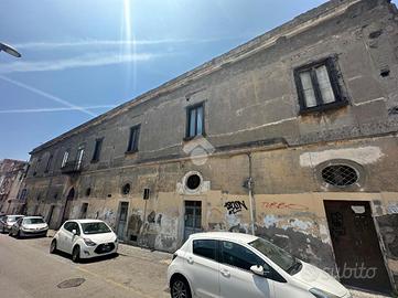 PALAZZO A TORRE ANNUNZIATA