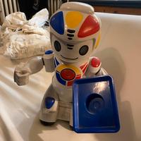 Emiglio robot telecomandato