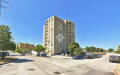 6 LOCALI A GUALDO TADINO