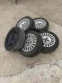 Gomme e cerchi citroen c3 da 15