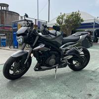 Triumph street triple 765 RS