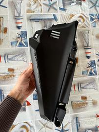 Arredo cop. corpo sx nero lucido Honda Forza 360