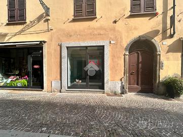 NEGOZIO A NOVI LIGURE