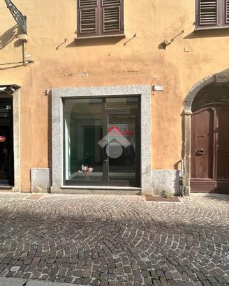 NEGOZIO A NOVI LIGURE