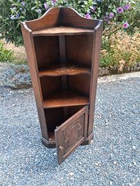 Angoliera in legno vintage