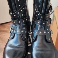 Anfibi borchiati, Tata woman, n.41