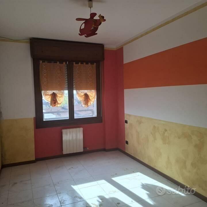 Immobile in asta di 95 m² con 3 locali e box auto - Vista 4