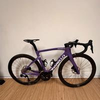 Pinarello F5 Disc – Shimano 105 Di2 12v – 51.5