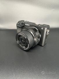 Sony A6400 + Obiettivi e Accessori