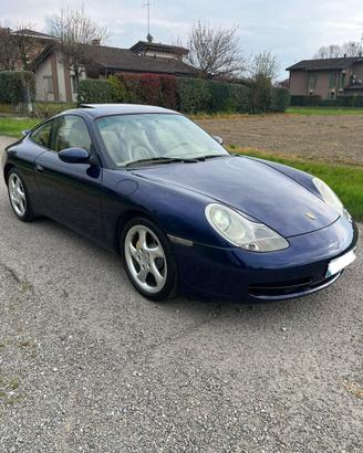 Porsche 911(996) carrera 4