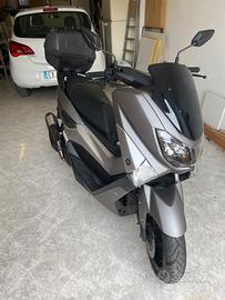 Scooter NMAX 125