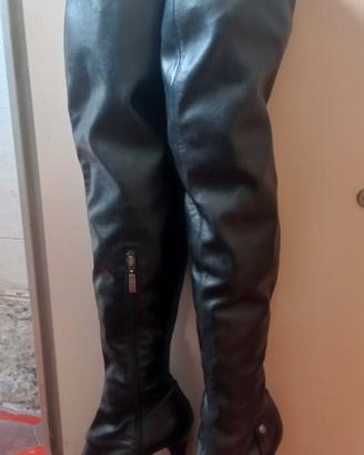 Stivali Guess taglia 38