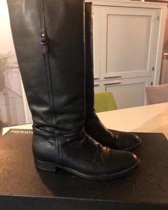 Stivali tacco basso in pelle neri