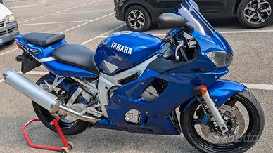 Yamaha R6