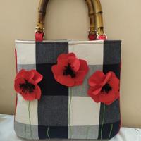 si vende borsa  fatta a mano