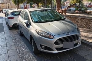 Ford Fiesta 1.4 benzina/gpl
