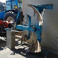 Aratro rivoltino Idraulico Occelli