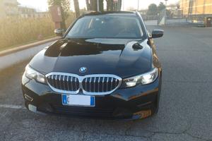 BMW 318d mild hybrid diesel/elettrica