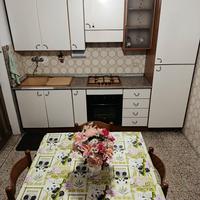 Cucina componibile + tavolo allungabile + 6 sedie