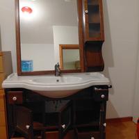 Lavandino usato per bagno