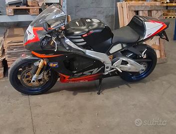 Aprilia RSV 1000 MILLE R TROY CORSER 