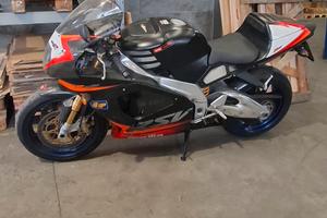 Aprilia RSV 1000 MILLE R TROY CORSER 