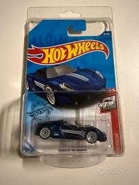 Hot wheels porsche 918 sth
