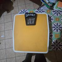 Bilancia pesapersone funzionante usata consegna