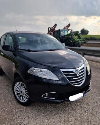 Lancia Ypsilon 0.9 TwinAir 85 CV 5 porte Metano Ec