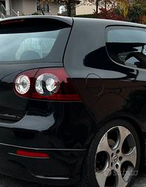 fari posteriori a led golf 5 gti