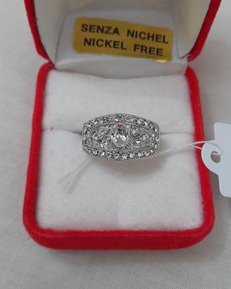 Anello riviera piatta centrale aperto