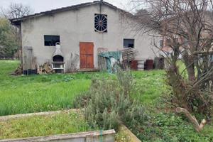 Lotto con terreno e fabbricato