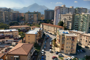 Attico 8° piano palermo via adolfo Holm 3n