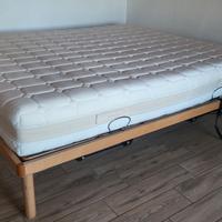 Letto: rete motorizzata e materasso made in Italy